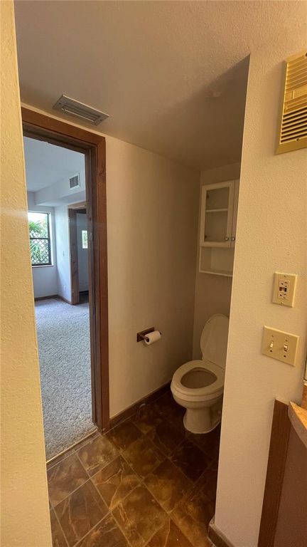Image 23 of property listing at 21004 NEGRIL COURT, Lutz, FL 33558
