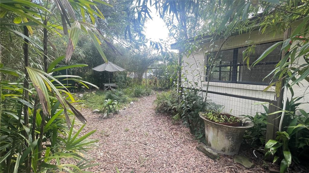 Image 33 of property listing at 21004 NEGRIL COURT, Lutz, FL 33558
