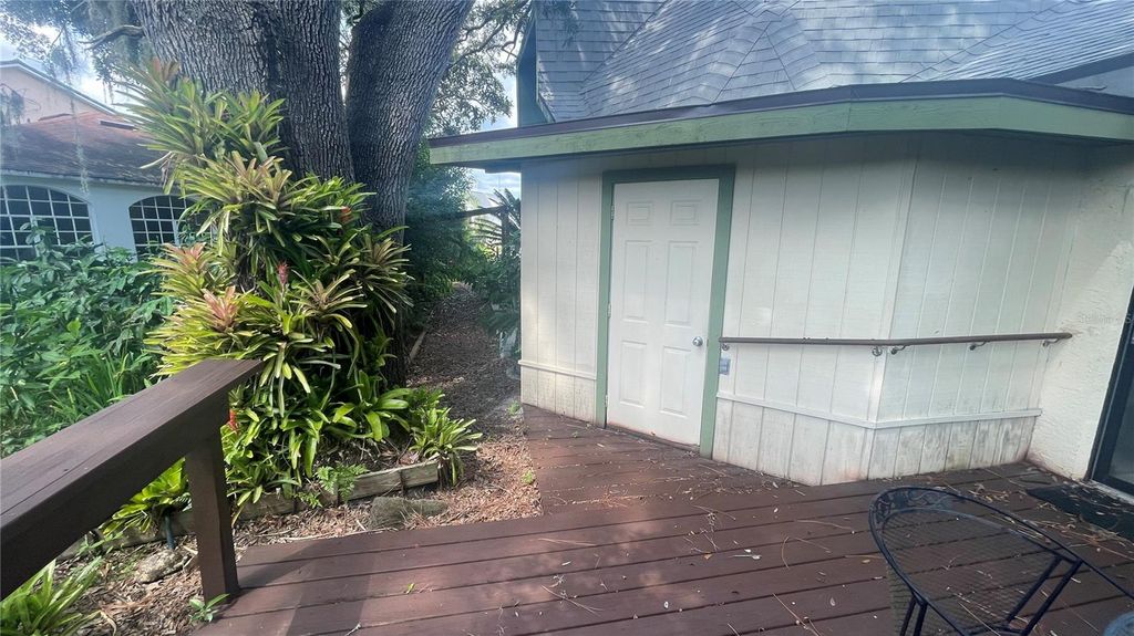 Image 37 of property listing at 21004 NEGRIL COURT, Lutz, FL 33558