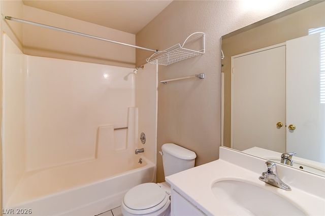 824 Hedge Way 2, Las Vegas, NV 89110
