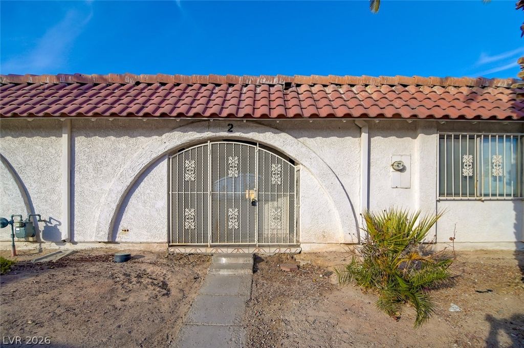 824 Hedge Way 2, Las Vegas, NV 89110