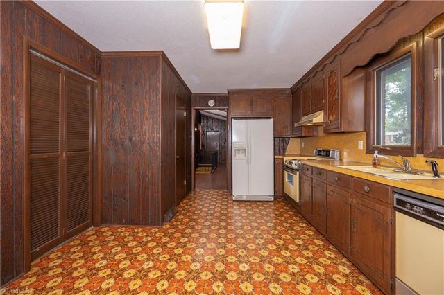 160 Sunny Acres Drive, Lewisville, NC 27023
