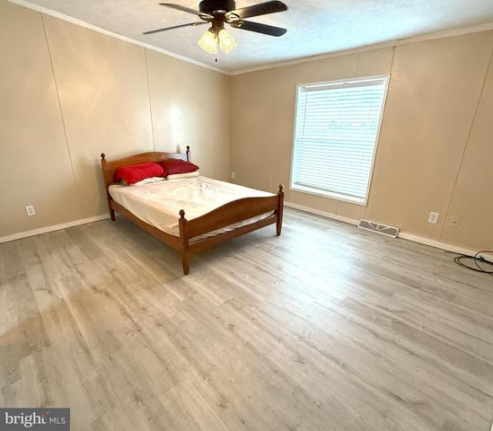 14 TIFFANY DR, Shippensburg, PA 17257