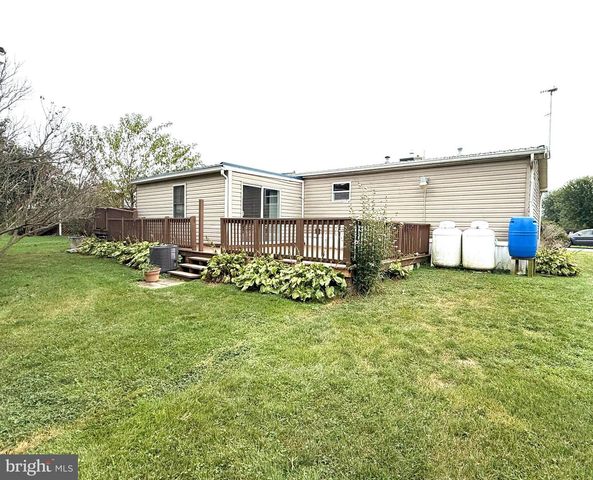 14 TIFFANY DR, Shippensburg, PA 17257