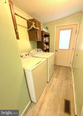 14 TIFFANY DR, Shippensburg, PA 17257