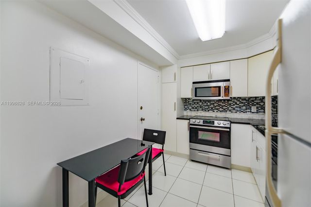 1965 S Ocean Dr 14D, Hallandale Beach, FL 33009