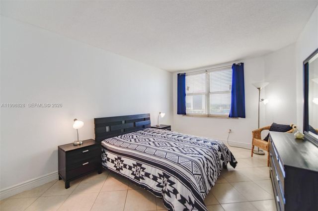 1965 S Ocean Dr 14D, Hallandale Beach, FL 33009