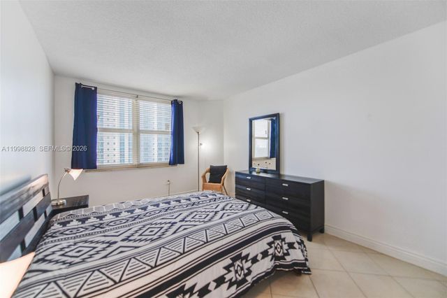 1965 S Ocean Dr 14D, Hallandale Beach, FL 33009