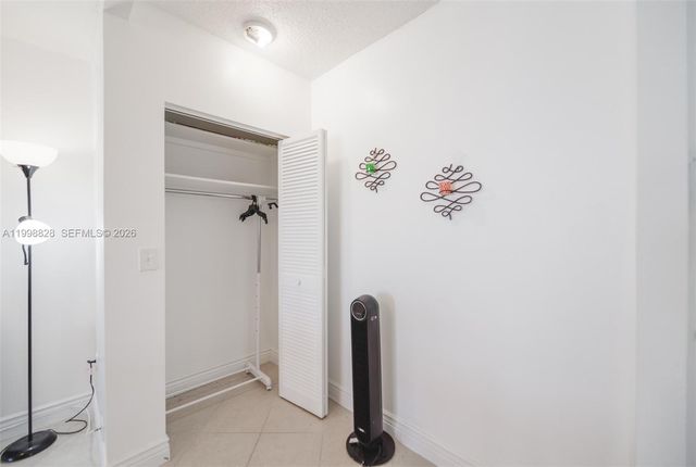 1965 S Ocean Dr 14D, Hallandale Beach, FL 33009