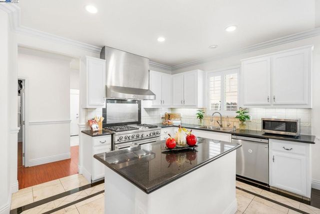 1531 Riverview Ave, Tracy, CA 95377