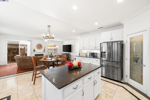 1531 Riverview Ave, Tracy, CA 95377