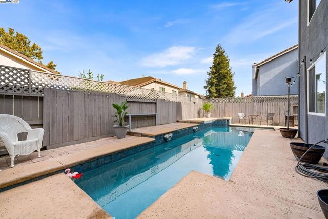 1531 Riverview Ave, Tracy, CA 95377