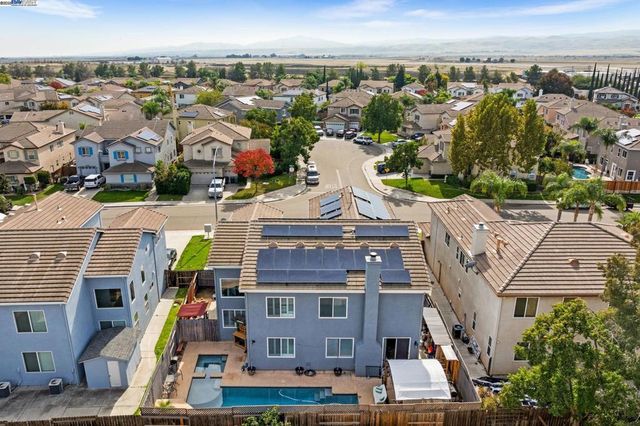 1531 Riverview Ave, Tracy, CA 95377