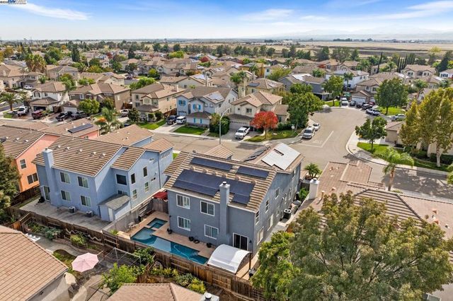 1531 Riverview Ave, Tracy, CA 95377