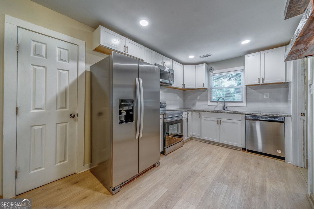 1024 Regis Road SE, Atlanta, GA 30315 — photo 5