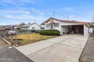 408 Pleasant Ave, Selah, WA 98942