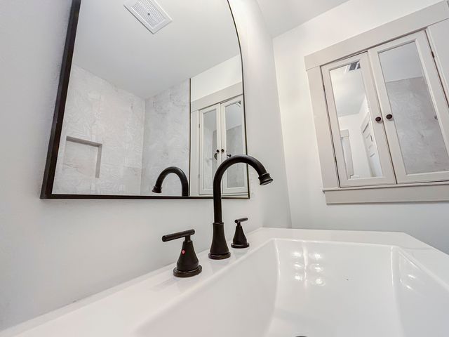 127 N Cedar Lane, Glenwood, IL 60425