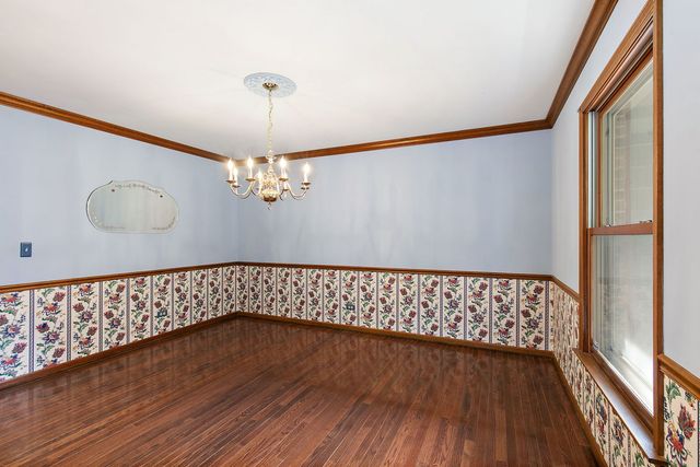 35W788 Burr Oak Lane, Dundee, IL 60118