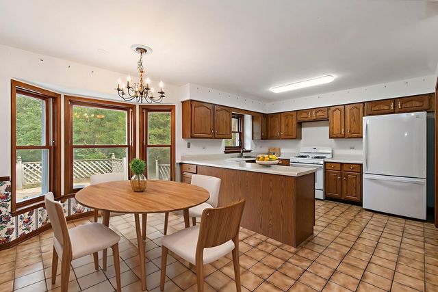 35W788 Burr Oak Lane, Dundee, IL 60118