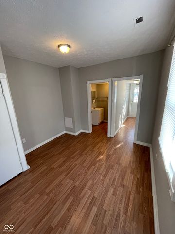 2631 Southeastern Avenue, Indianapolis, IN 46201