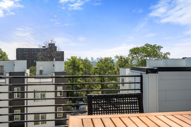 504 Cliff Cir, Nashville, TN 37218