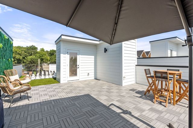 504 Cliff Cir, Nashville, TN 37218