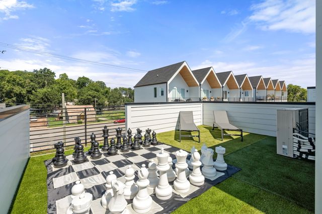 504 Cliff Cir, Nashville, TN 37218