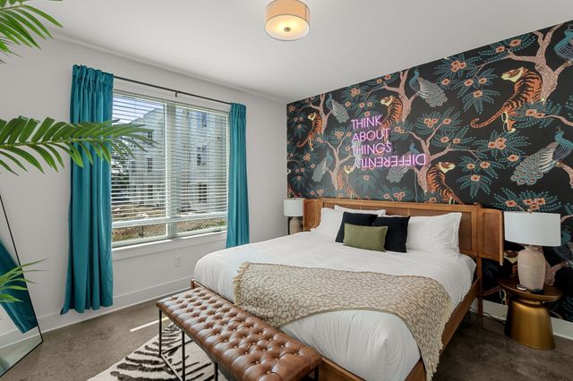 504 Cliff Cir, Nashville, TN 37218