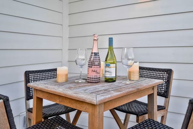 504 Cliff Cir, Nashville, TN 37218