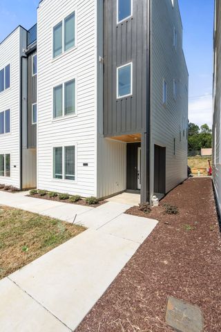 504 Cliff Cir, Nashville, TN 37218