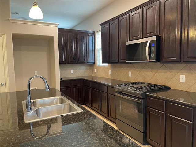 660 Payton Way, Fate, TX 75087