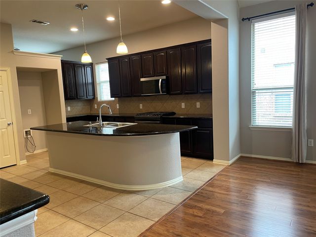 660 Payton Way, Fate, TX 75087