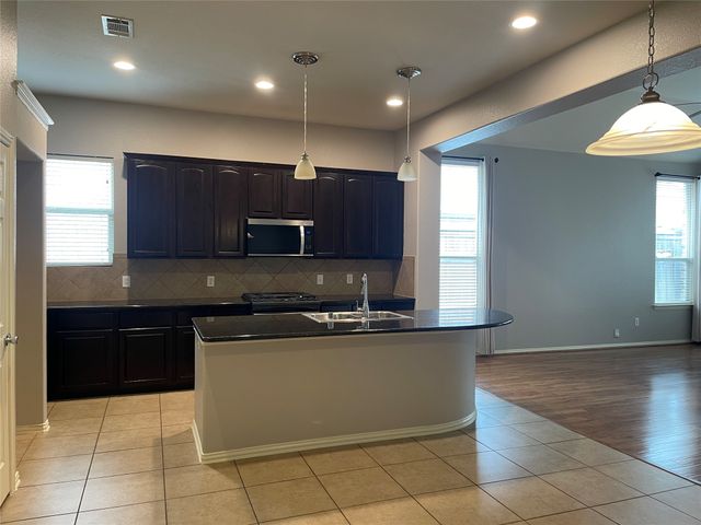 660 Payton Way, Fate, TX 75087