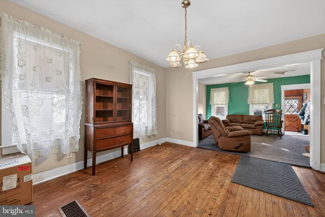 15 KOEHLER ST, Gloucester City, NJ 08030