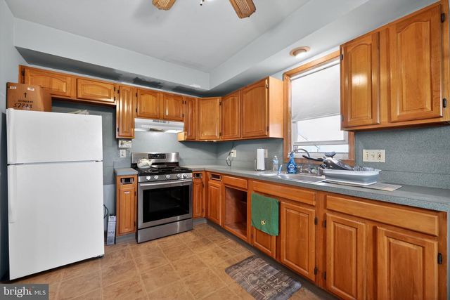 15 KOEHLER ST, Gloucester City, NJ 08030