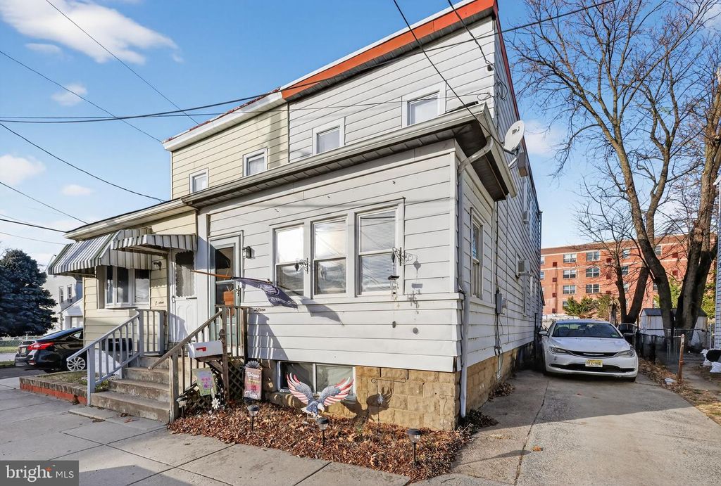 15 KOEHLER ST, Gloucester City, NJ 08030