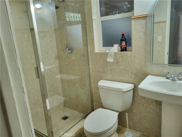 5700 Kelvin, Woodland Hills, CA 91367