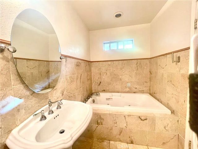 5700 Kelvin, Woodland Hills, CA 91367