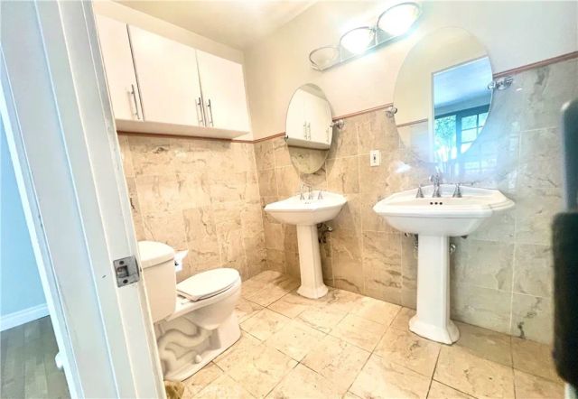 5700 Kelvin, Woodland Hills, CA 91367