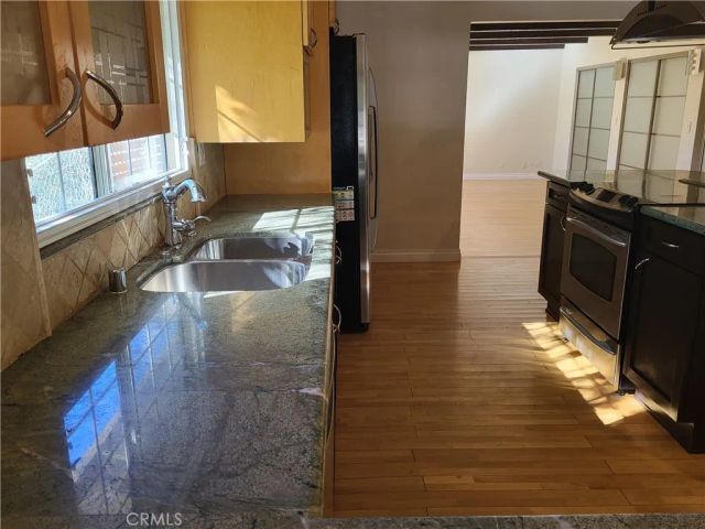 5700 Kelvin, Woodland Hills, CA 91367