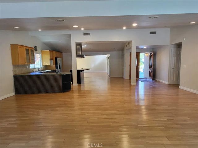 5700 Kelvin, Woodland Hills, CA 91367