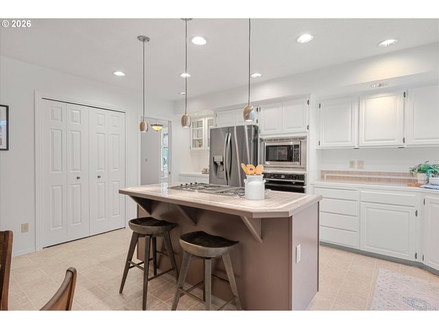5428 Sw JOSHUA St, Tualatin, OR 97062