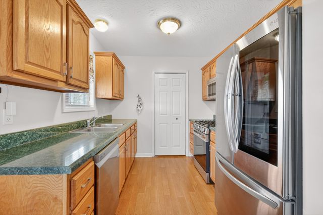 1008 E Evelyn Ct, Portland, TN 37148