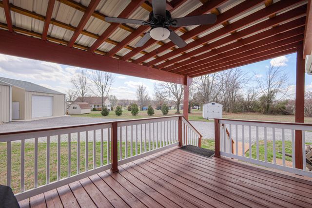 1008 E Evelyn Ct, Portland, TN 37148