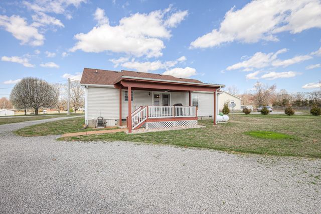 1008 E Evelyn Ct, Portland, TN 37148