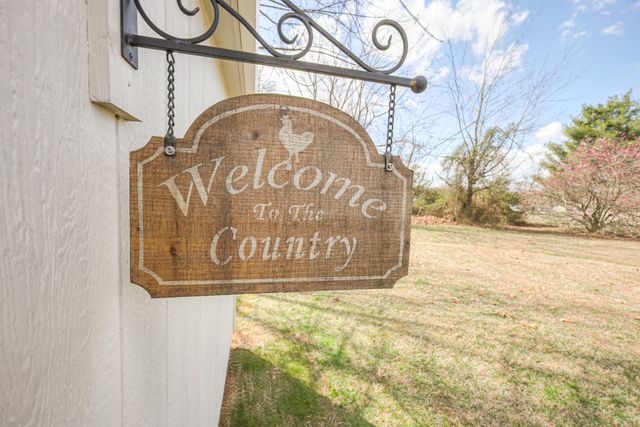 1008 E Evelyn Ct, Portland, TN 37148