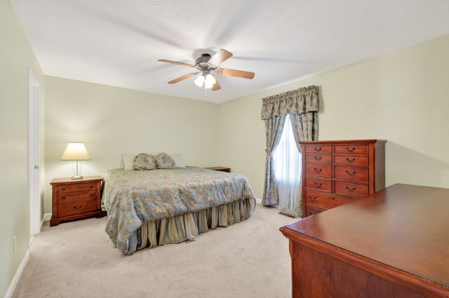 1008 E Evelyn Ct, Portland, TN 37148