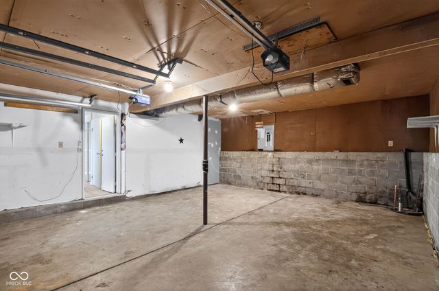 10419 Mercury Drive, Indianapolis, IN 46229