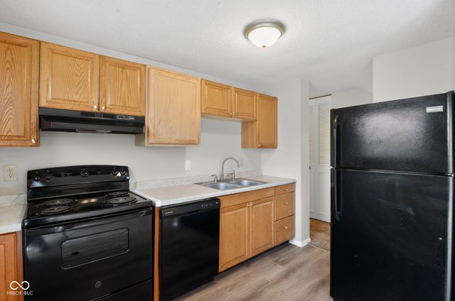 10419 Mercury Drive, Indianapolis, IN 46229