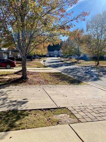 322 Oak Leaf Place, Acworth, GA 30102